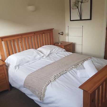 Stable Court Hotel โฮลท์ ห้อง รูปภาพ